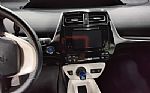 2016 PRIUS Thumbnail 12