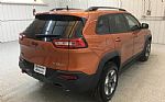 2016 Cherokee Thumbnail 4