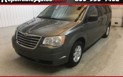 2010 Chrysler Town & Country Voyager Local Trade In