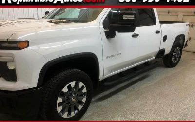 2025 Chevrolet Silverado 2500HD Custom Crew Cab 4WD Repairable Side/Rear Damage