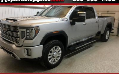 Photo of a 2020 GMC Sierra 2500HD Denali Crew Cab 4WD Repaired Theft Damage for sale