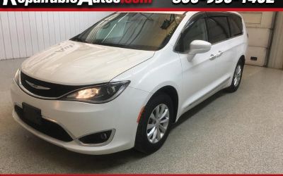 2017 Chrysler Pacifica Touring-L Repairable Hail Damage