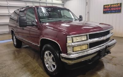 Photo of a 1999 Chevrolet Suburban for sale