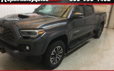 Photo of a 2021 Toyota Tacoma Limited Crew Cab 4WD Repaired Rear Damage for sale