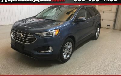Photo of a 2019 Ford Edge Titanium AWD Repairable Hail Damage for sale