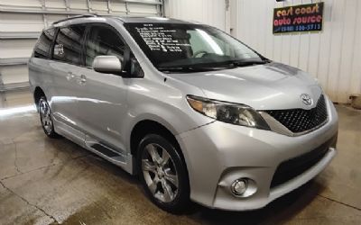 Photo of a 2014 Toyota Sienna SE for sale