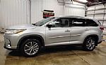 2019 Highlander Thumbnail 5