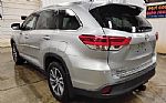 2019 Highlander Thumbnail 6