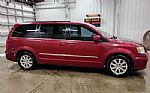 2016 Town & Country Thumbnail 2