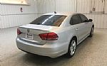 2015 Passat Thumbnail 4