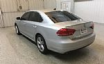 2015 Passat Thumbnail 3