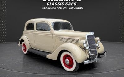1935 Ford Tudor Humpback