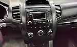 2011 SORENTO Thumbnail 12