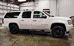 2009 SUBURBAN Thumbnail 2