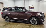 2019 NAVIGATOR Thumbnail 2