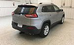 2016 Cherokee Thumbnail 3