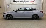 2024 Altima Thumbnail 2
