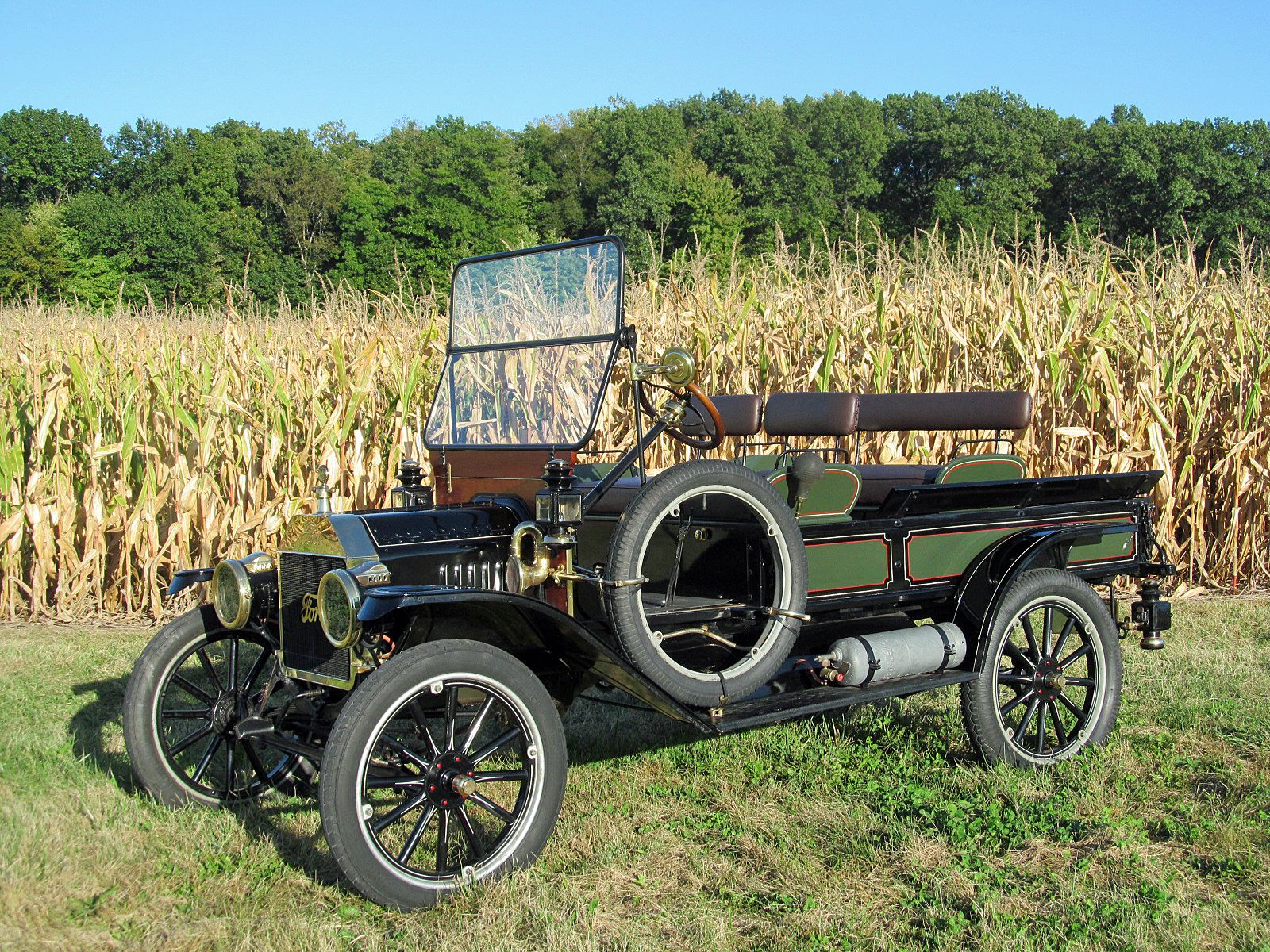1914 Model T Image
