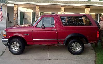 Photo of a 1995 Ford Bronco XLT 2 Dr. 4X4 SUV for sale