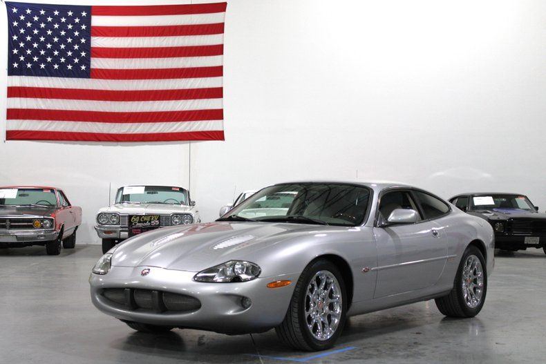 2000 XKR Image