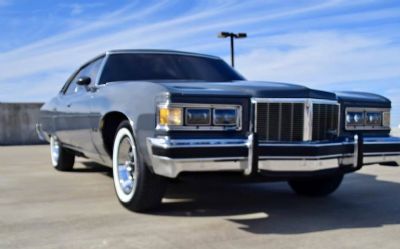 1976 Pontiac Bonneville 