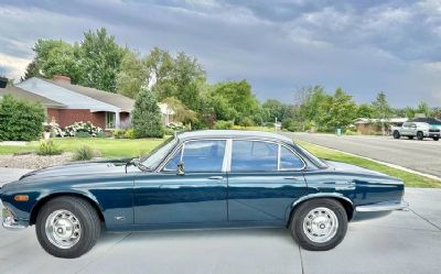 1972 Jaguar XJ6 