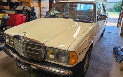 1985 Mercedes-Benz 240D 