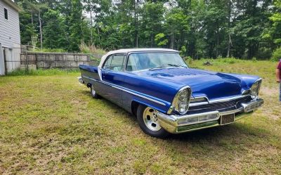 1957 Lincoln Premiere 