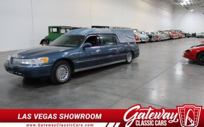 2001 Lincoln Town Car Hearse 