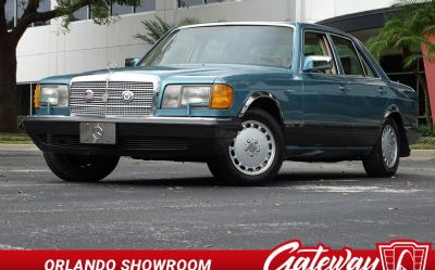 1991 Mercedes-Benz 300SE 