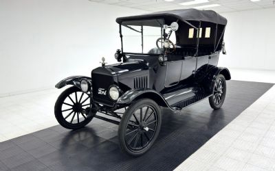 1917 Ford Model T Touring Sedan