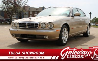 2005 Jaguar XJ8L 