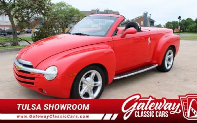 2004 Chevrolet SSR LS 