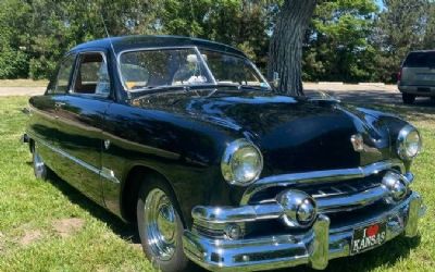 1951 Ford Custom Deluxe Sedan 