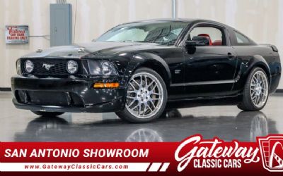 2005 Ford Mustang GT 