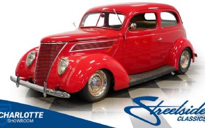 1937 Ford Tudor Humpback 