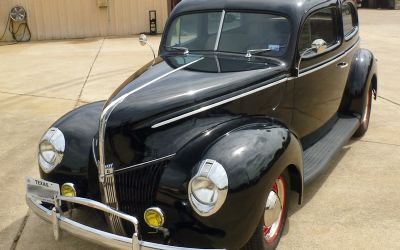 1940 Ford Sedan 
