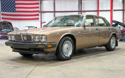1988 Jaguar XJ6 Vanden Plas 