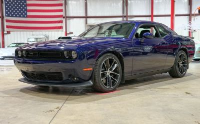 2017 Dodge Challenger Mopar '17 Commemora 2017 Dodge Challenger Mopar '17 Commemorative Edition