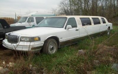 1996 Lincoln Town Car Executive Limousine