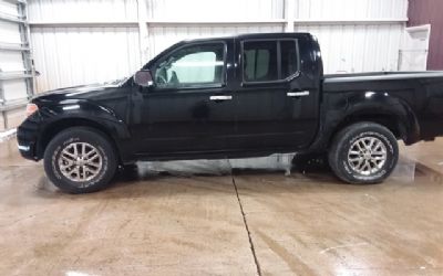 Photo of a 2014 Nissan Frontier SV Crew Cab 4WD for sale