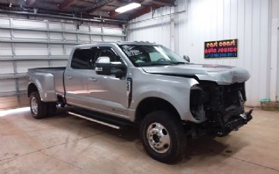 Photo of a 2023 Ford F-350 Super Duty Lariat for sale