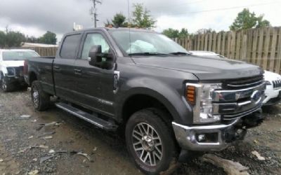 Photo of a 2019 Ford F-350 Super Duty Lariat for sale
